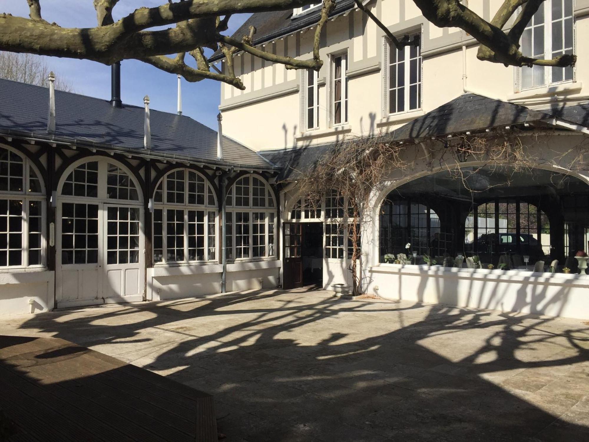 Hotel Restaurant Pavillon Bleu Olivet  Exterior foto