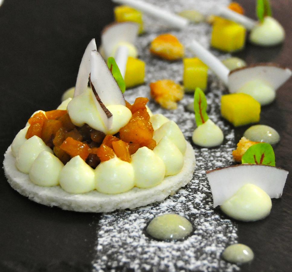 Hotel Restaurant Pavillon Bleu Olivet  Exterior foto
